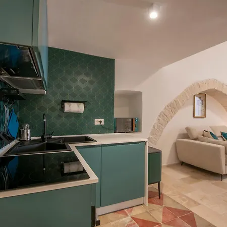 Casa vacanze Semper Invictus - Palazzo Framarino Dei Malatesta - Xiv Century Giovinazzo