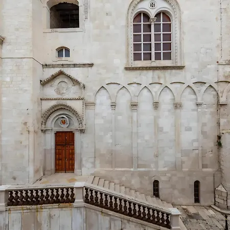 Semper Invictus - Palazzo Framarino Dei Malatesta - Xiv Century Giovinazzo