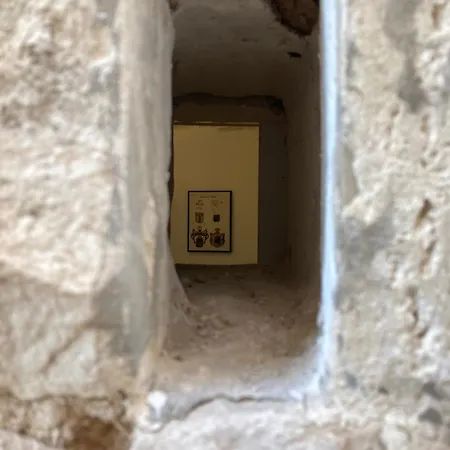 Semper Invictus - Palazzo Framarino Dei Malatesta - Xiv Century Giovinazzo